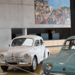 Image des voitures exposées a Epoqu'Auto