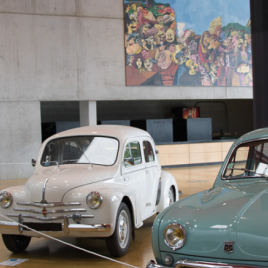 Image des voitures exposées a Epoqu'Auto
